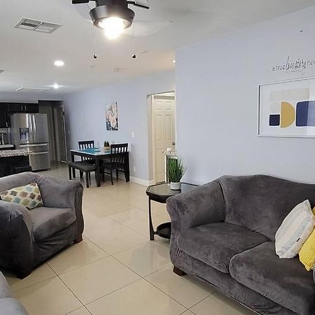 K - Fully Remodeled And Professionally Decorated Las Vegas Exterior foto
